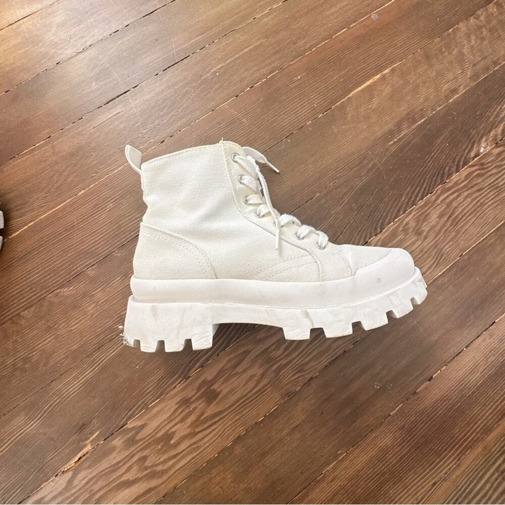 Steve Madden Cream Utility Boots | Minimalist Gorpcore Platform 8